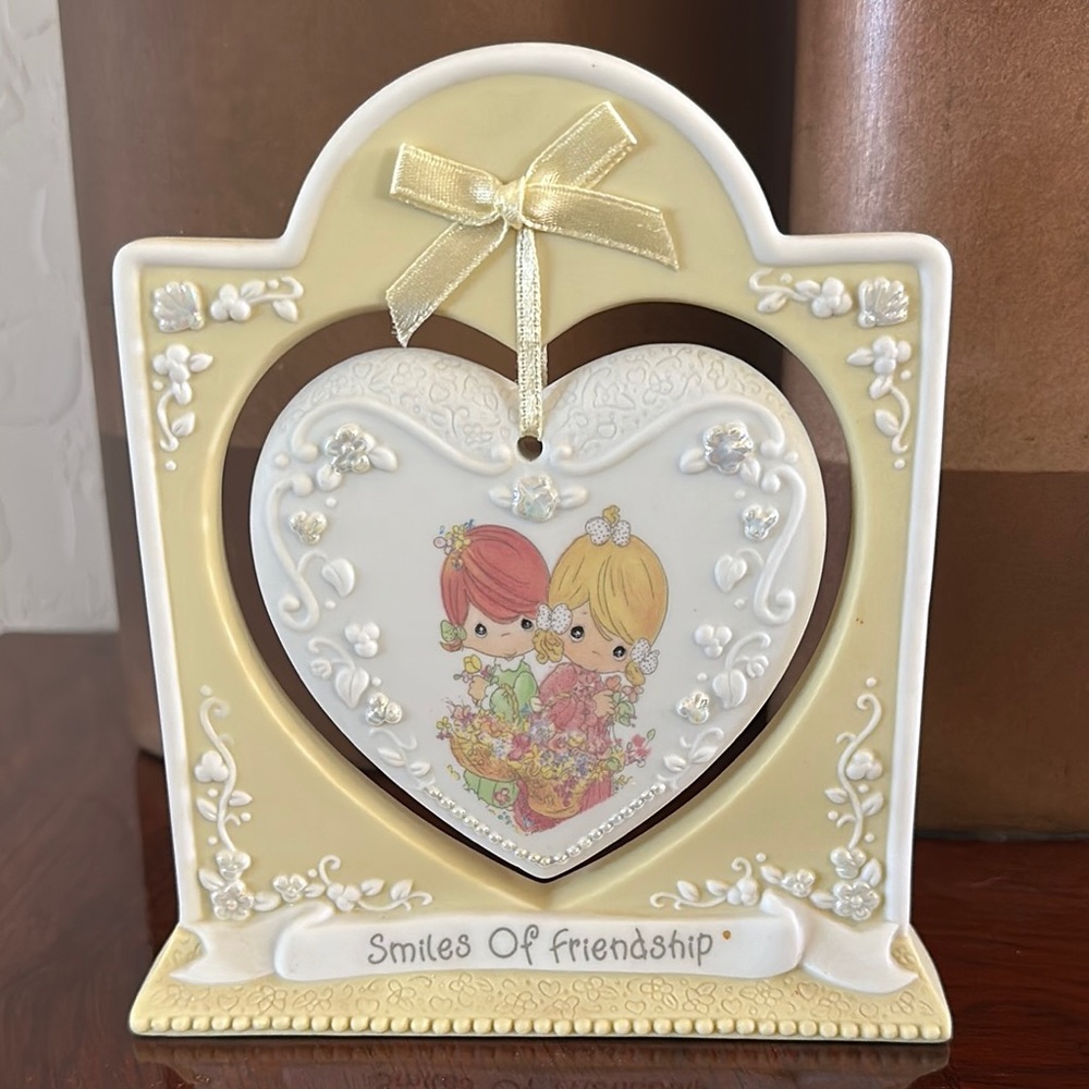 Enesco *VINTAGE* 1997 Precious Moments “Smiles of Friendship” Swinging Heart